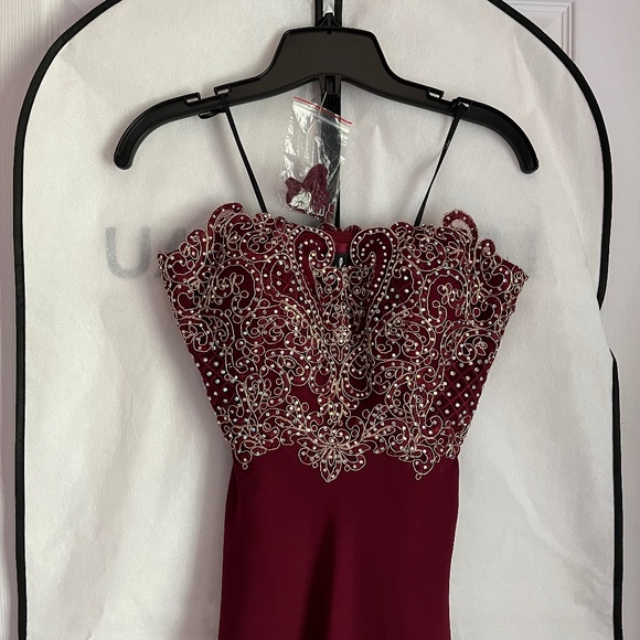 Lulu's special occasion dress size S - Picture 9 of 9